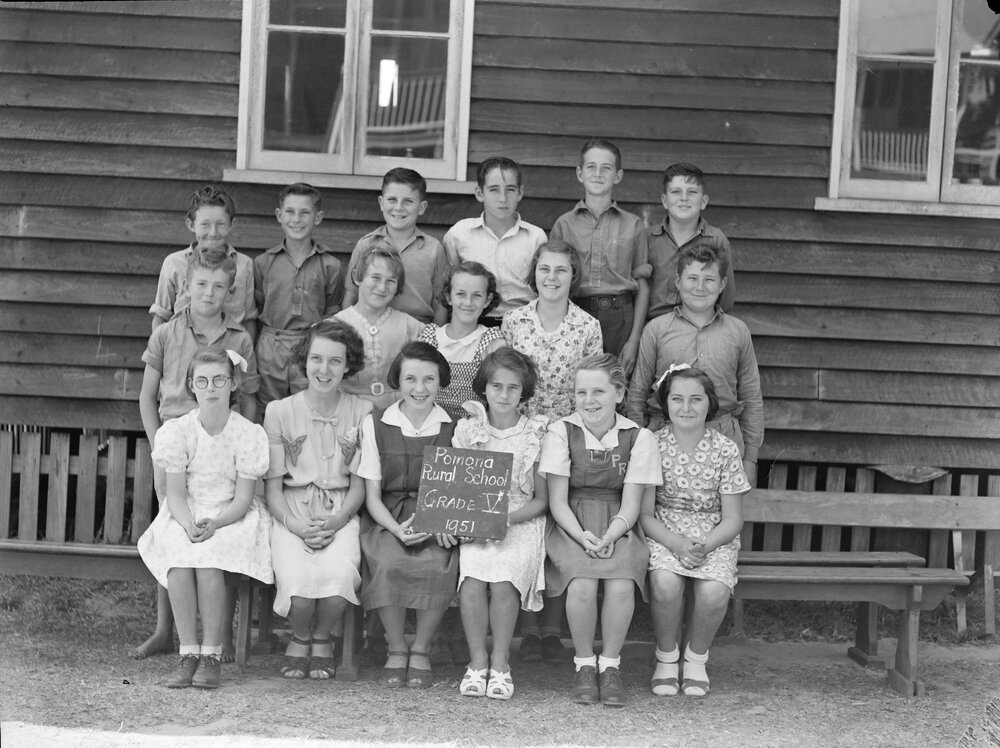 Class photo, Grade 5, Pomona Rural School, Pomona, 1951