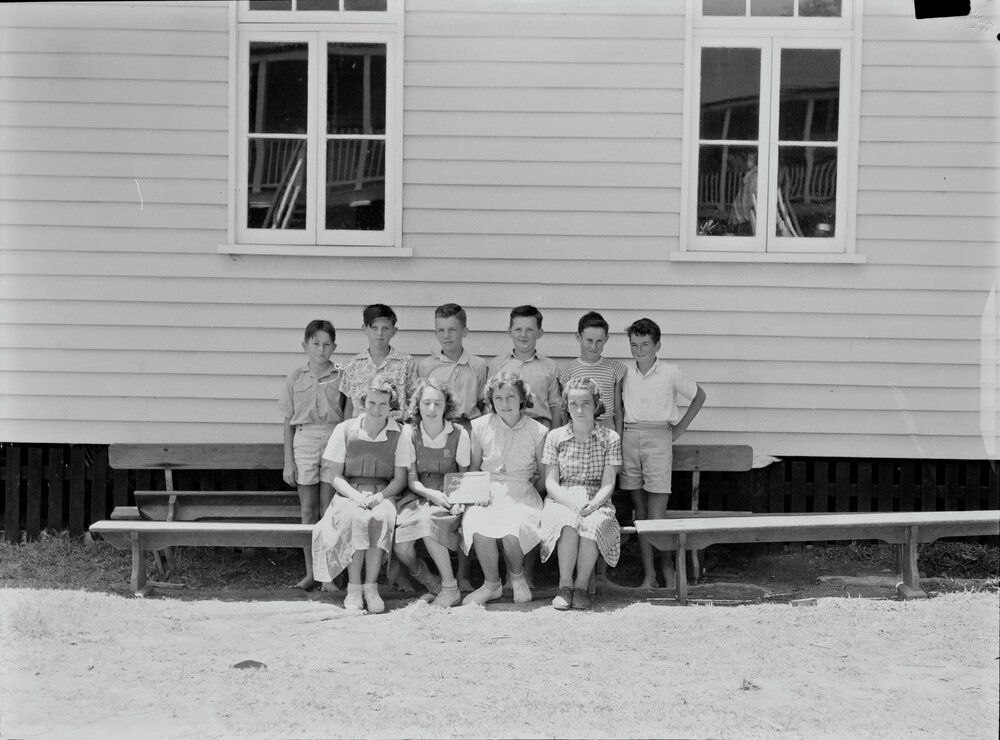 Class photo, Grade 7, Pomona Rural School, Pomona, 1953