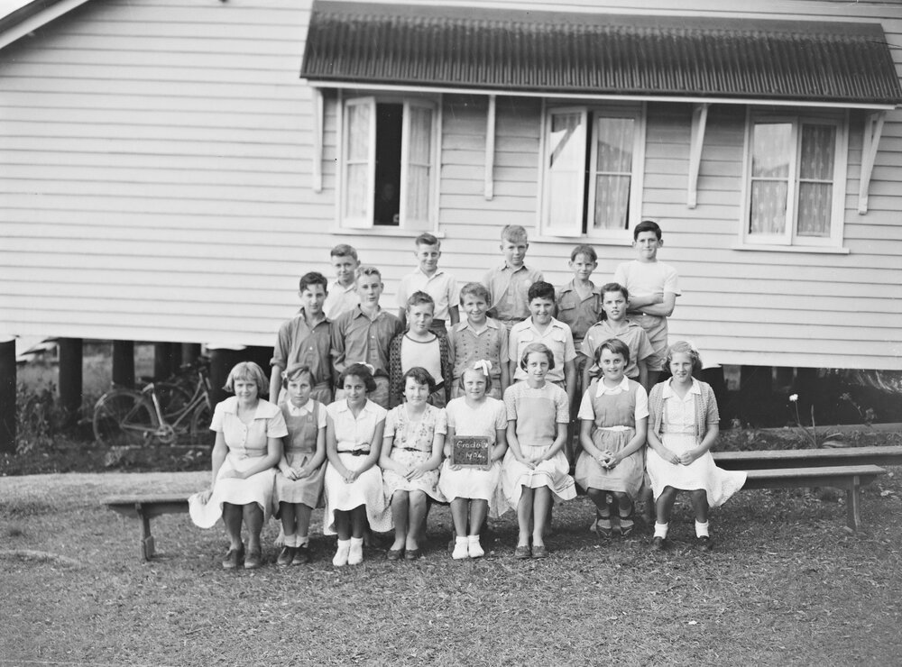 Class photo, Grade 7, Pomona Rural School, Pomona, 1954