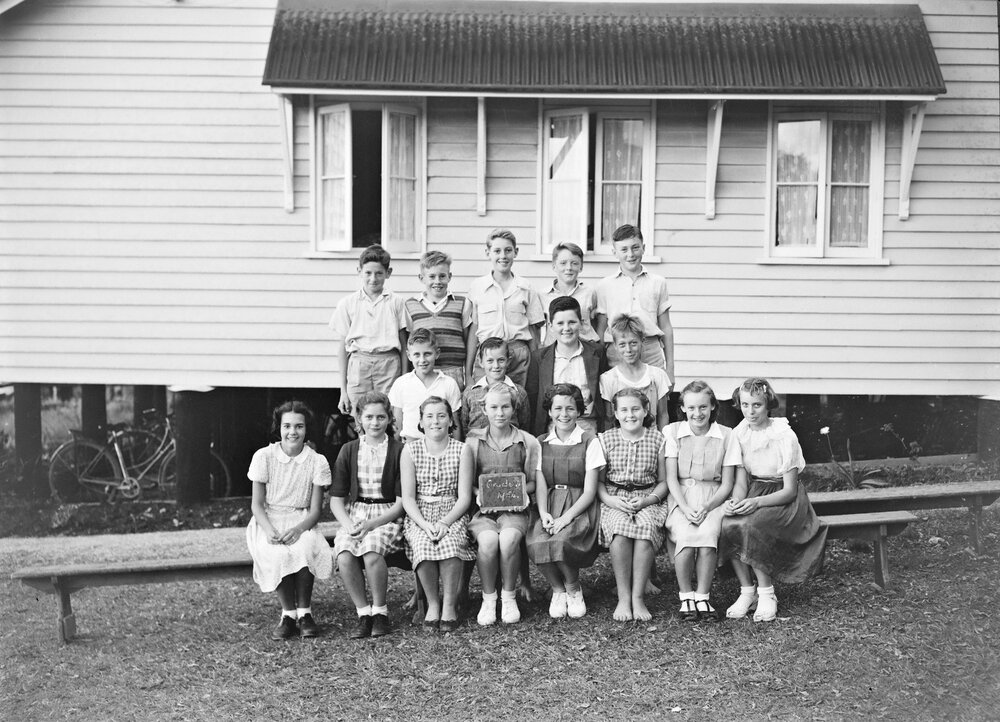 Class photo, Grade 6, Pomona Rural School, Pomona, 1954