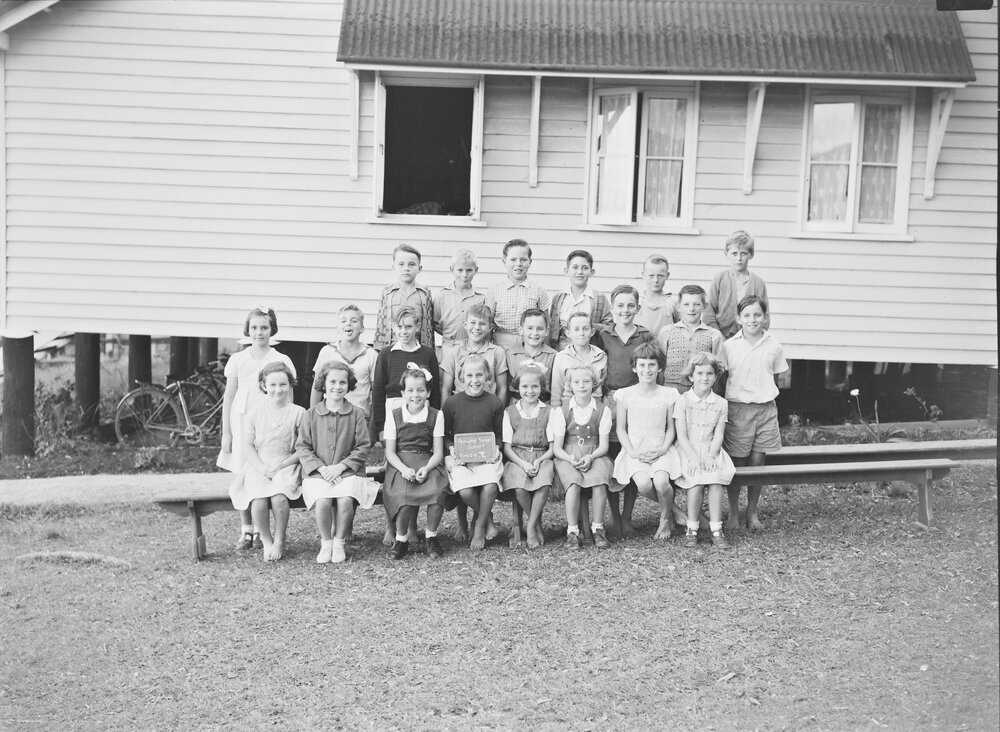 Class photo, Grade 4, Pomona Rural School, Pomona, 1954