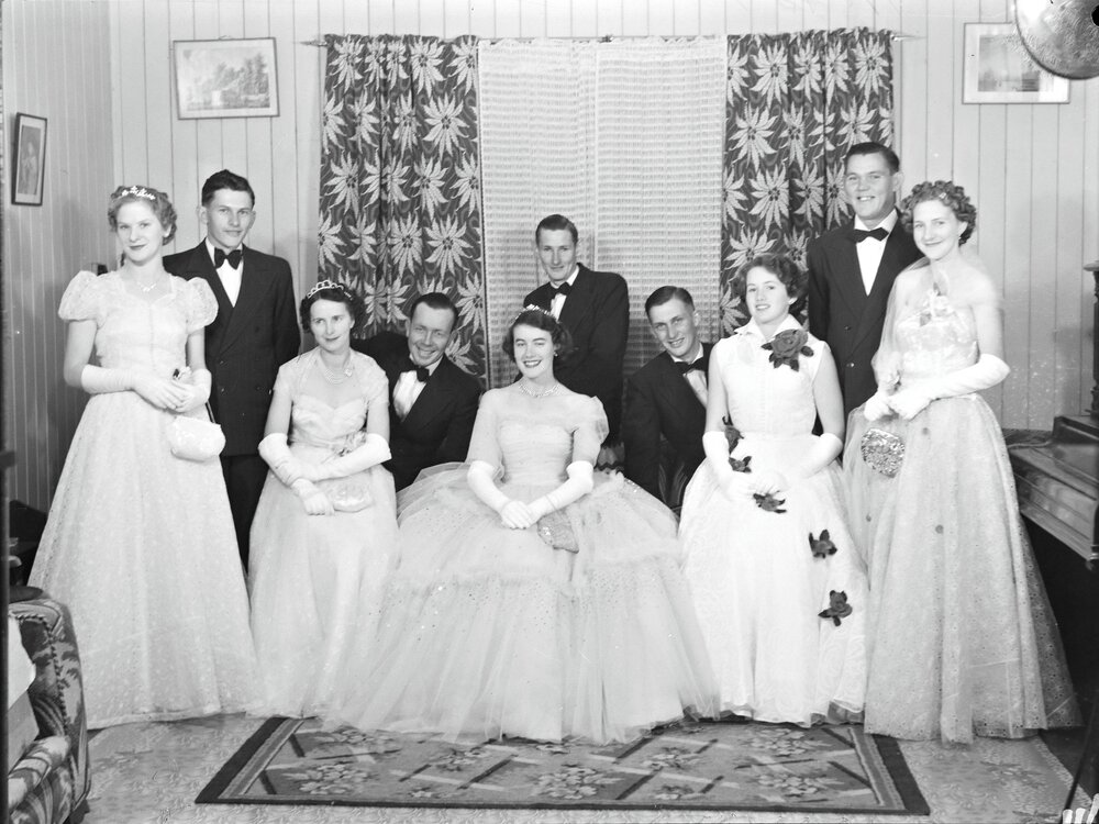 Participants, Noosa Show 'Popular Girl' Ball, Pomona Memorial School of Arts, 6 Reserve Street, Pomona, 5 August 1949