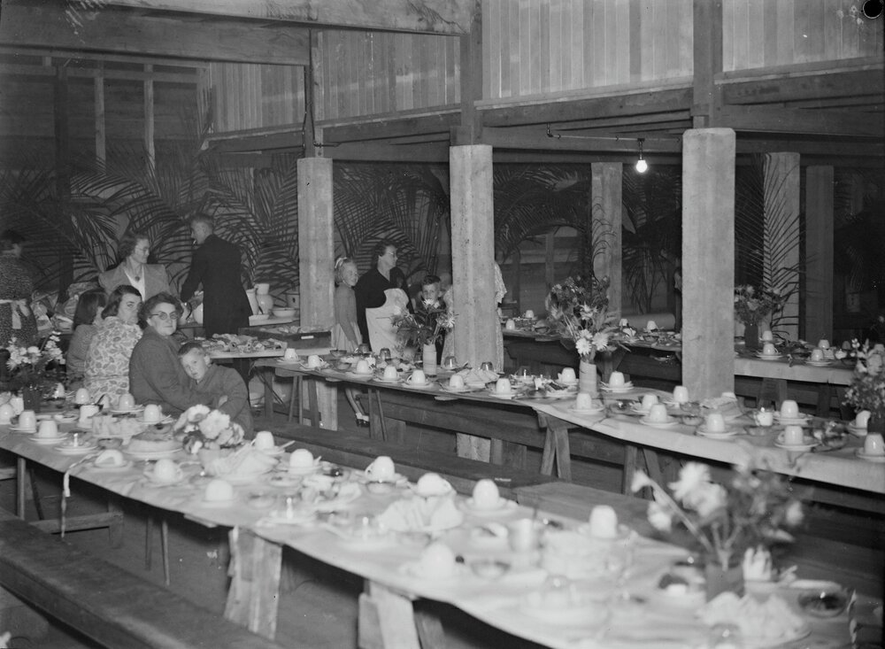 Banquet, opening of remodelled Pomona Memorial School of Arts, 6 Reserve Street, Pomona, 1947