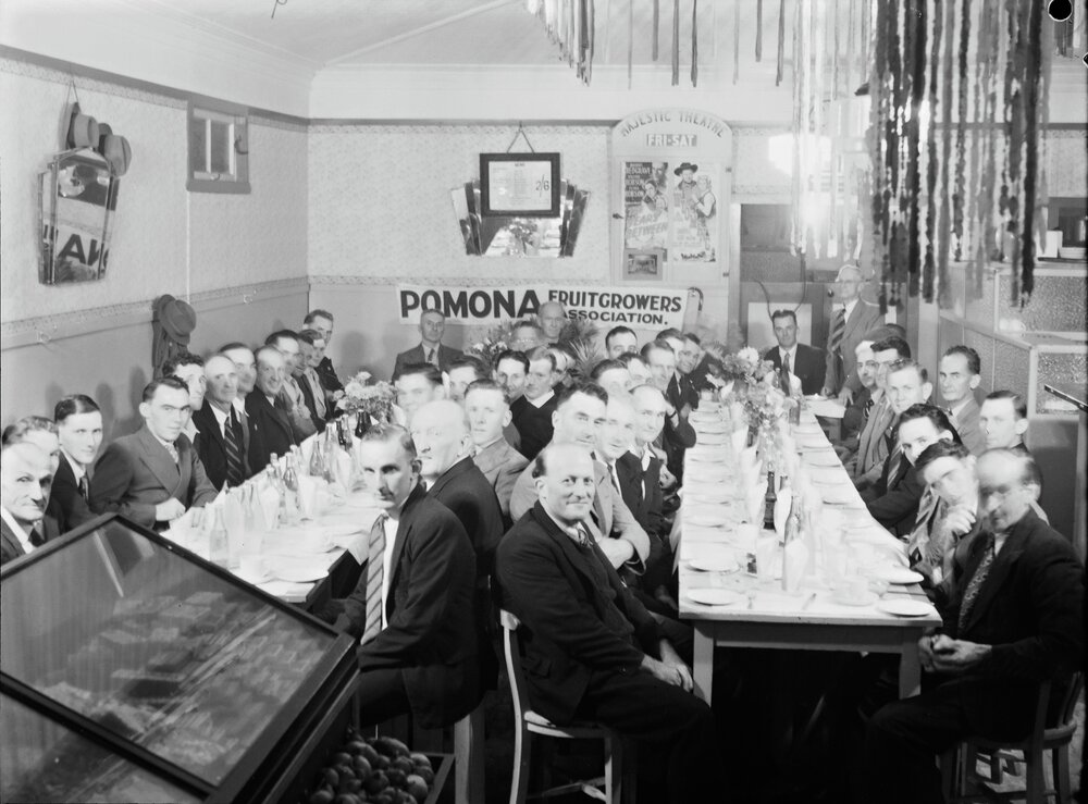 Meeting, Pomona Fruit growers Association, Lathouras Caf&eacute;, Pomona, 1947