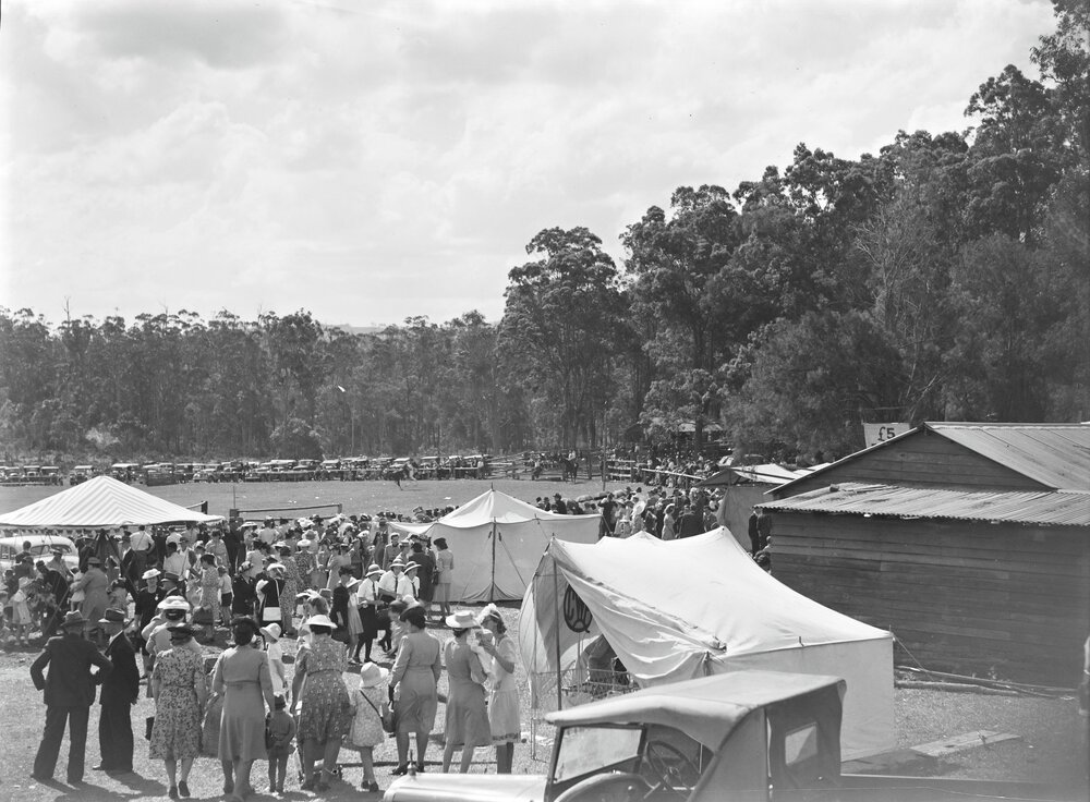 Show Ring, attendees and participants, Noosa Show, Pomona Showgrounds, Pomona, 1947
