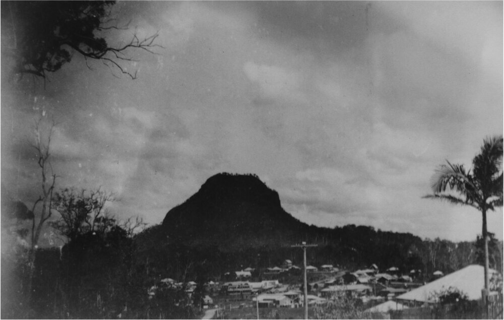 View of Pomona township looking west along&nbsp;Hill&nbsp;Street, 1920s