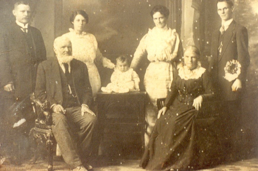 Portrait, Tedford Family, Tewantin, ca 1900s