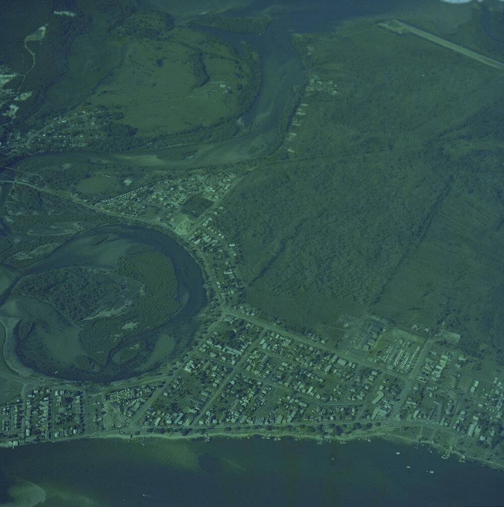 Aerial view, Gympie Terrace, Noosaville, 1981
