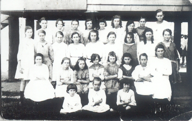 School group, Cooroy State School, Cooroy, 1922