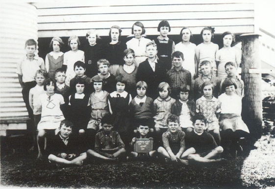 School group, Cooroy West State School, Cooroy, 1935