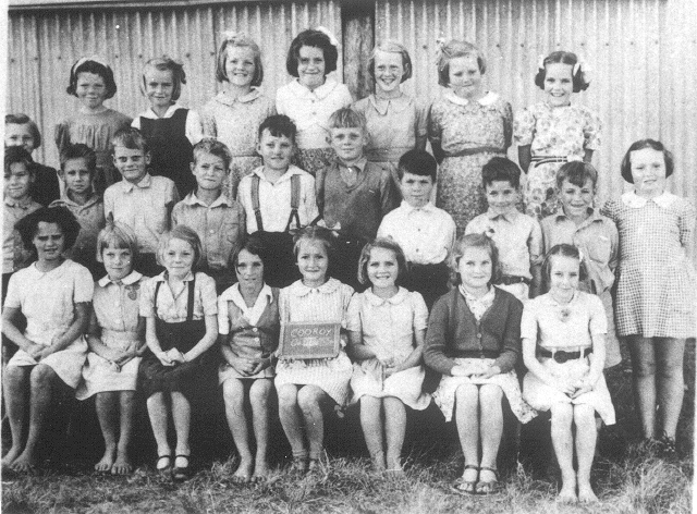 Class photo, Grade 2 or 3, Cooroy State School, Cooroy