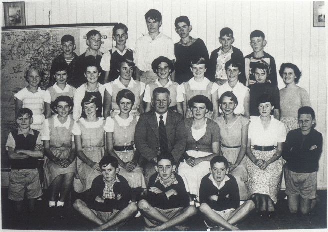 Class photo, possibly Grade 7, Cooroy State School, Cooroy
