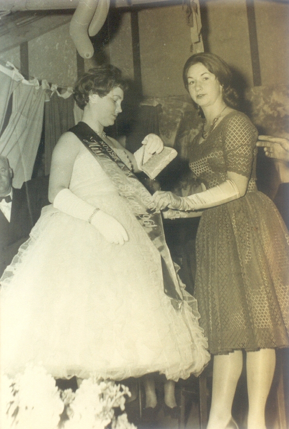 Cheryl Tuesley, winner 'Miss Noosa Show', Noosa Country Show Ball, Pomona, 1961