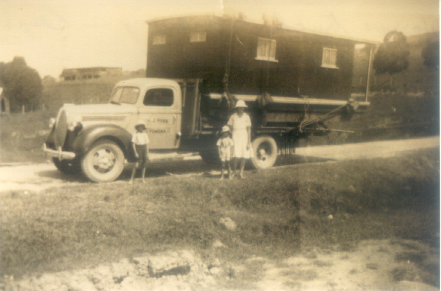 House relocation, Skyring Creek
