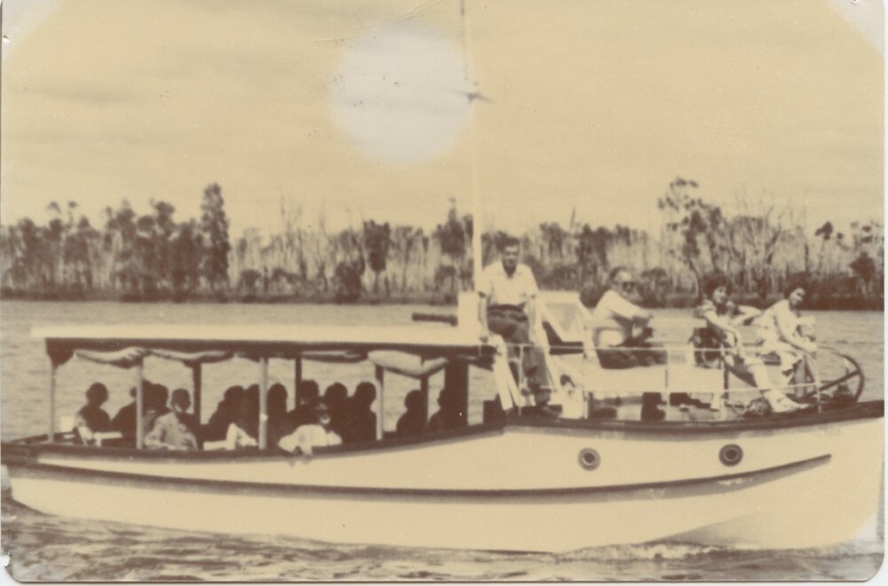 Boating party, Noosa River