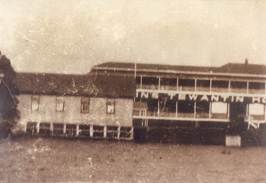 Flooding, Tewantin Hall and Martin's Hotel, Tewantin, 1932