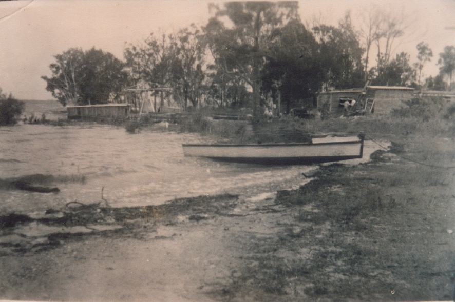 Dwellings, Lake Cootharaba, Boreen Point, Christmas 1956