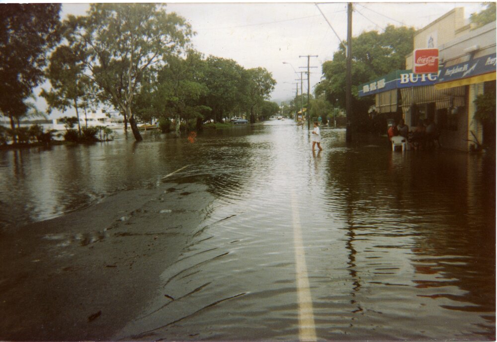 Flooding, Gympie Terrace, Noosaville, February 1992