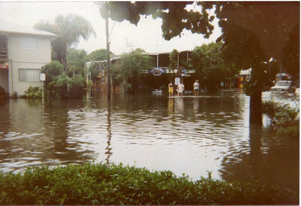 Flooding, Gympie Terrace, Noosaville, February 1992