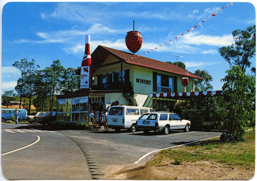 Strawberry Winery, Tewantin Road, Cooroy