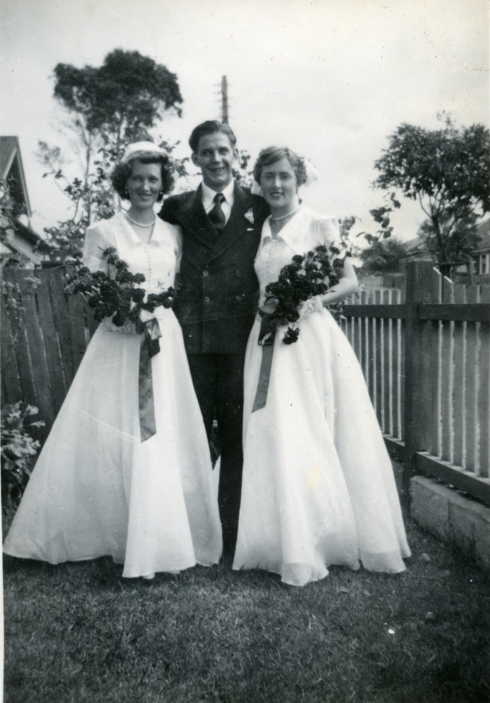 Joy Dunne, Harry Dunne and Shirley Freeman (L-R), 22 Lawarra Street, Port Kembla, 31 March 1951