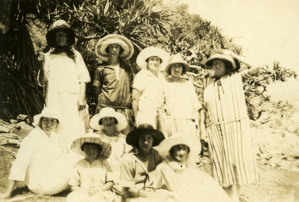 Olive Freeman (standing 2nd right) and Polly Greber (on right), Coolum, December 1925