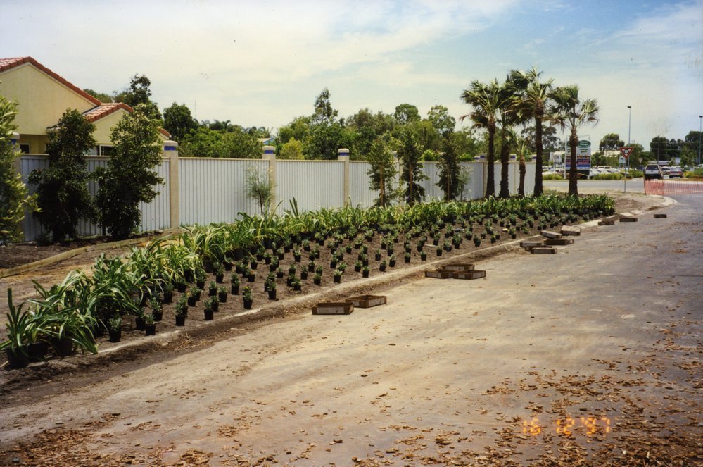 Landscaping, Cnr Saltwater Avenue and Gibson Road, Noosa Waters, Noosaville, 16 December 1997
