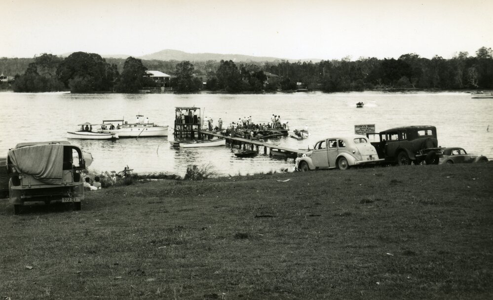 Parkyn Bros Jetty, Speed Boat races, Tewantin Memorial Park, ca 1950s