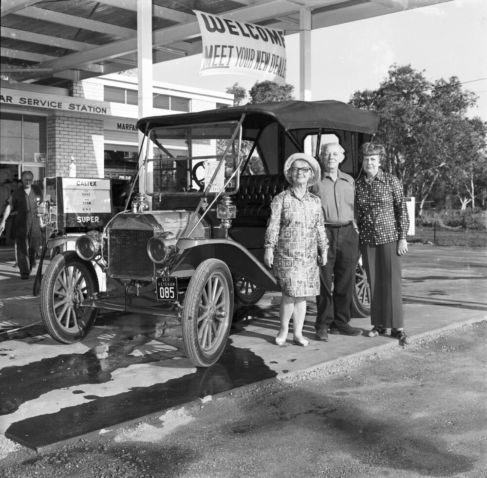 Participants, Motorkana '72, Peregian Star Caltex service station, Peregian Beach, 10 September 1973