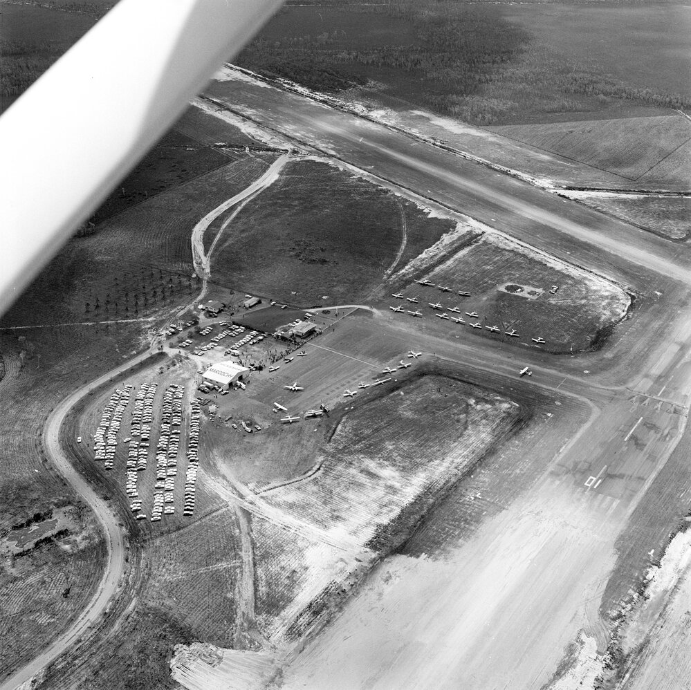 Aerial view, Air Pageant, Maroochy Airport, Marcoola, 3 September 1972