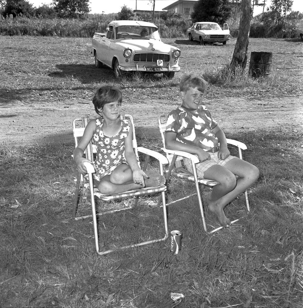Spectators, Sunshine Coast Speedway, Wappa Falls Road, Yandina, 31 December 1972