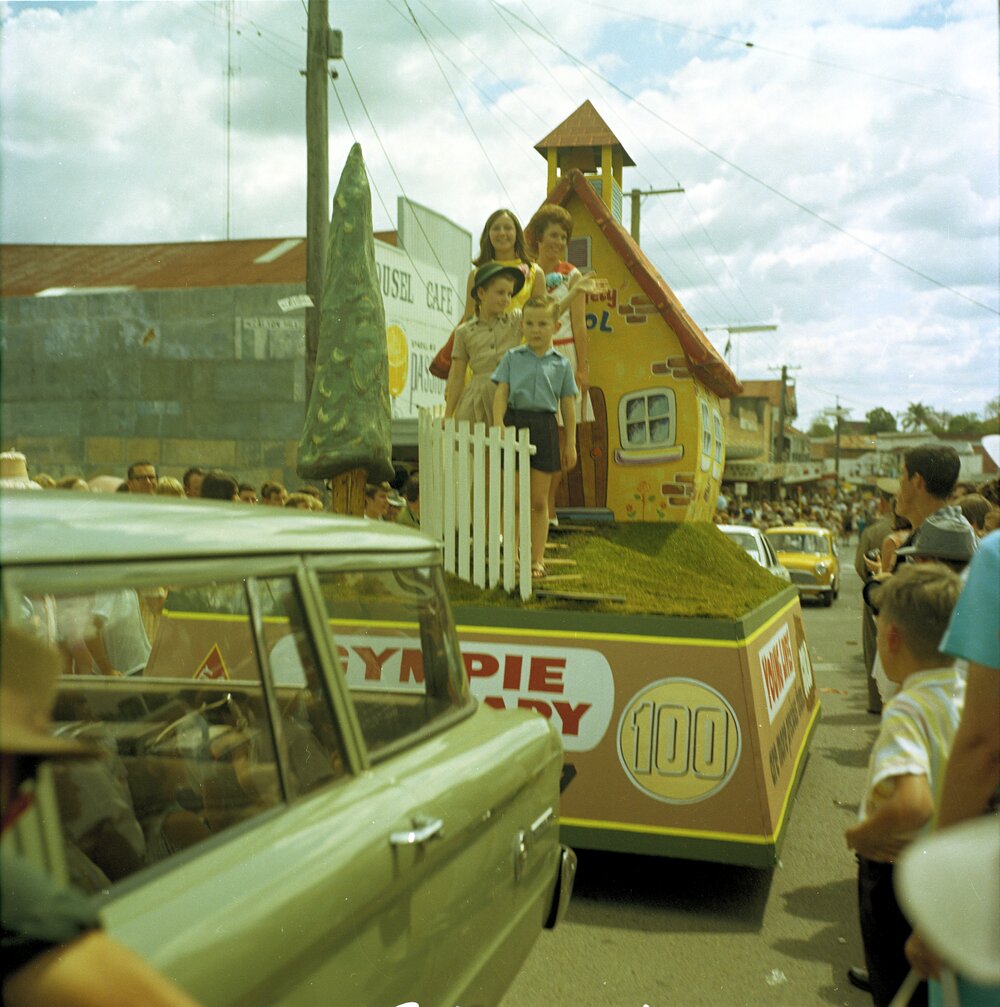 Gympie Primary School float, Gympie Centenary Procession, Gympie, 14 October 1967
