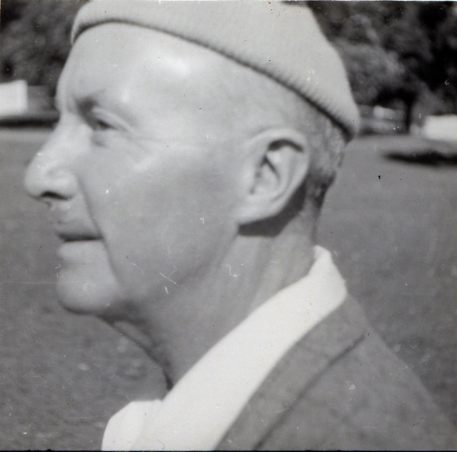 Portrait, Leslie Lintott