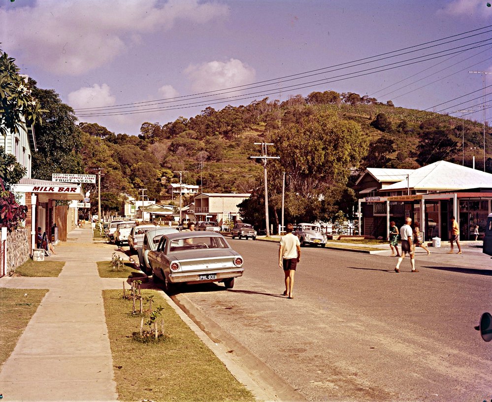 maui jim front street