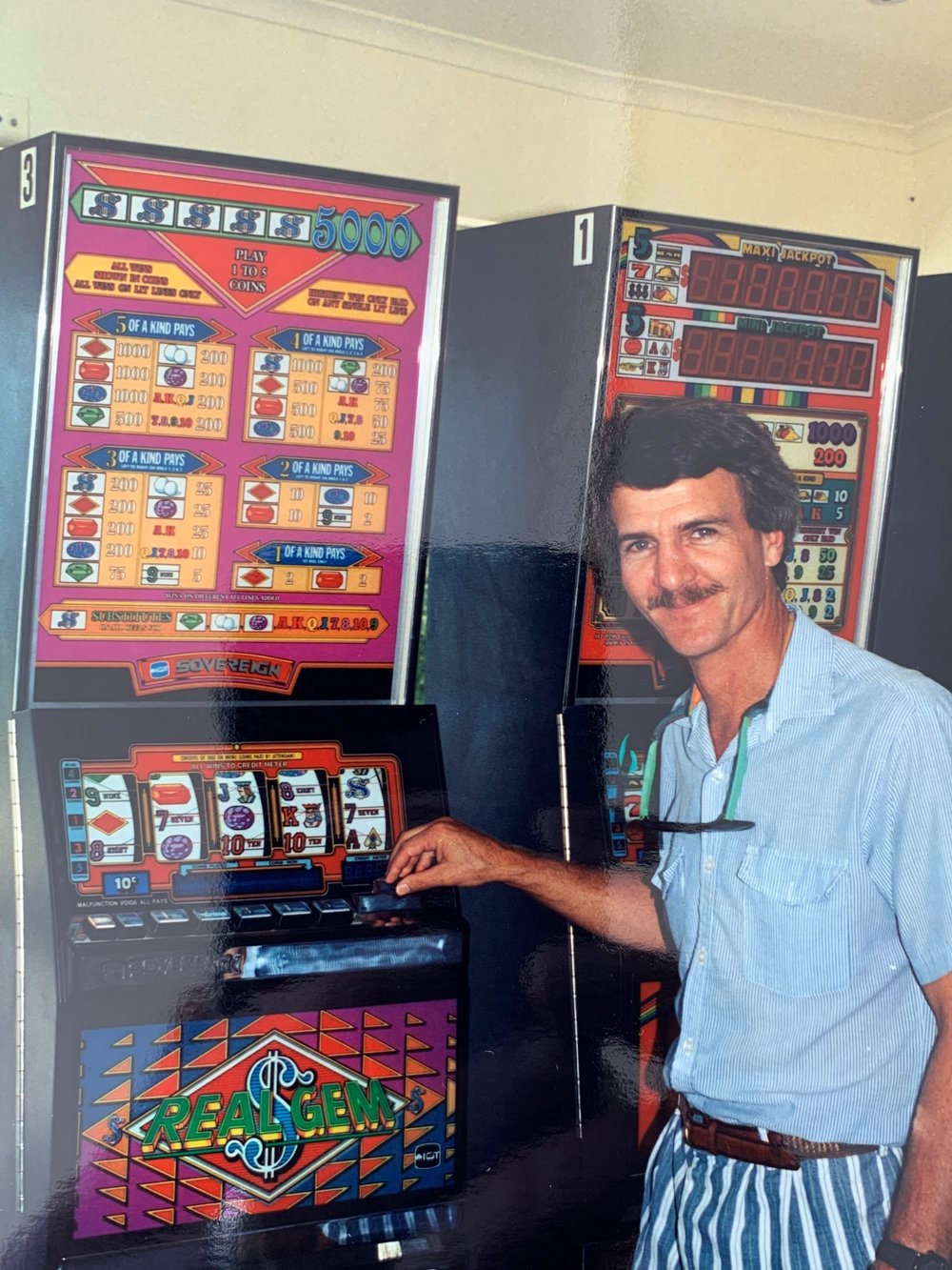 Guests, Noosa Yacht and Rowing Club, 222 Gympie Terrace, Noosaville