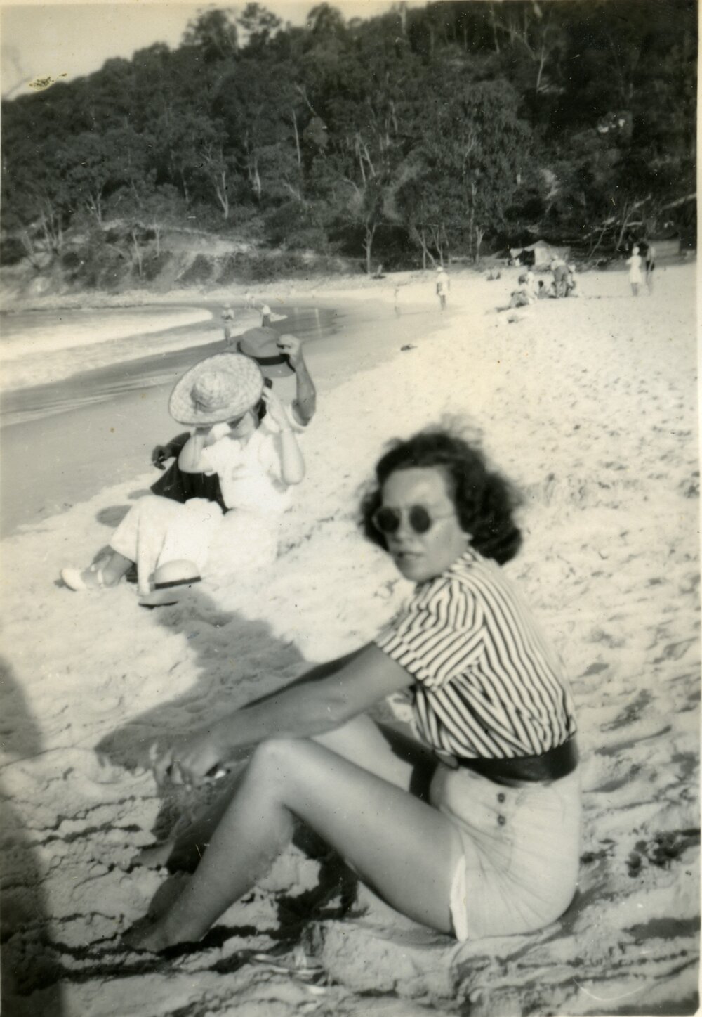 Beachgoers, Noosa Main Beach, Noosa Heads, 1948