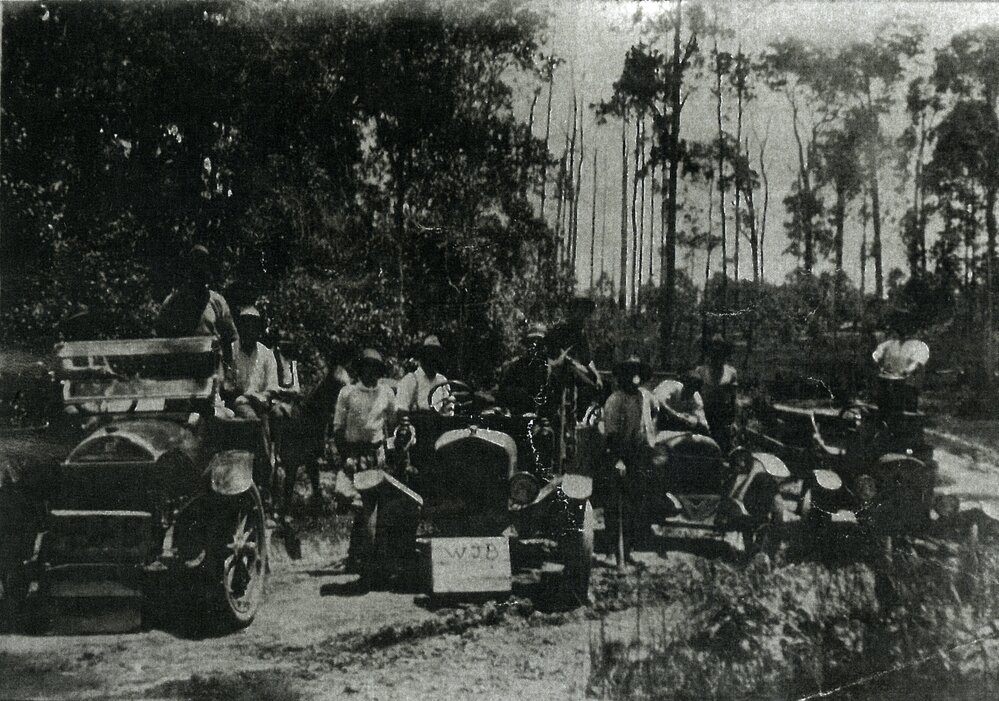 Road gang, Tewantin-Cooroy Range, Tewantin, ca 1924