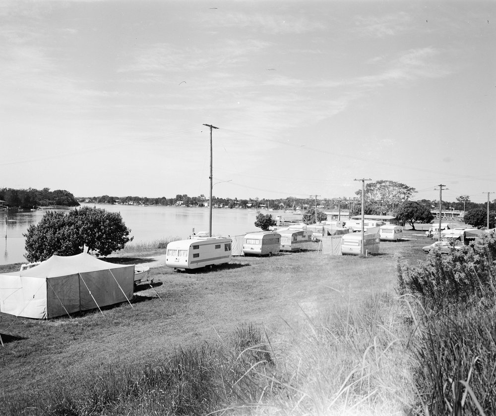 Camping and caravans on the Noosa River foreshore, Tewantin