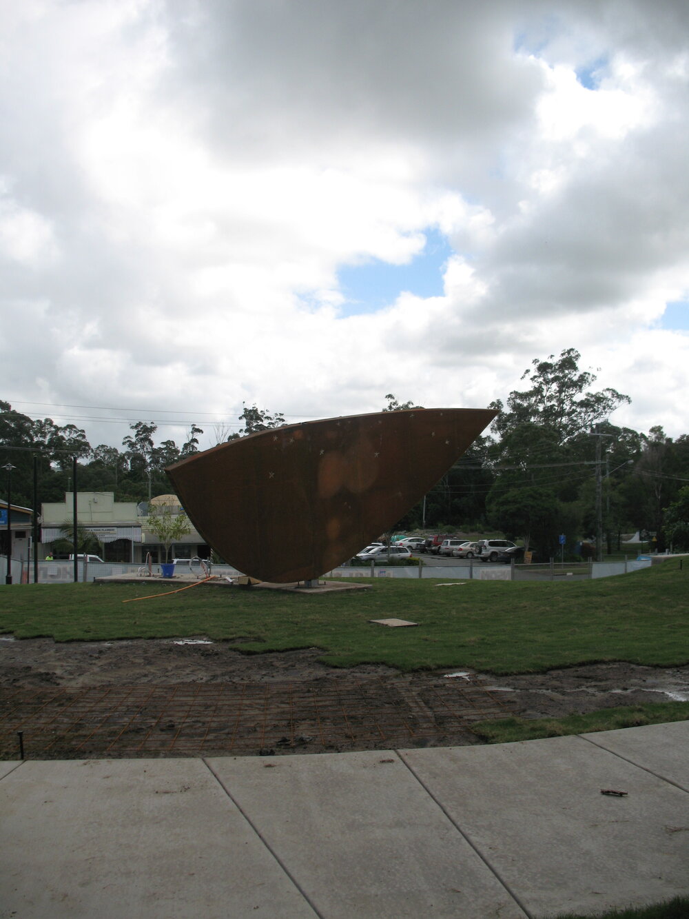 Installation, 'Bunya' Sculpture, Mill Place Community Precinct, Maple Street, Cooroy, 21 April 2010