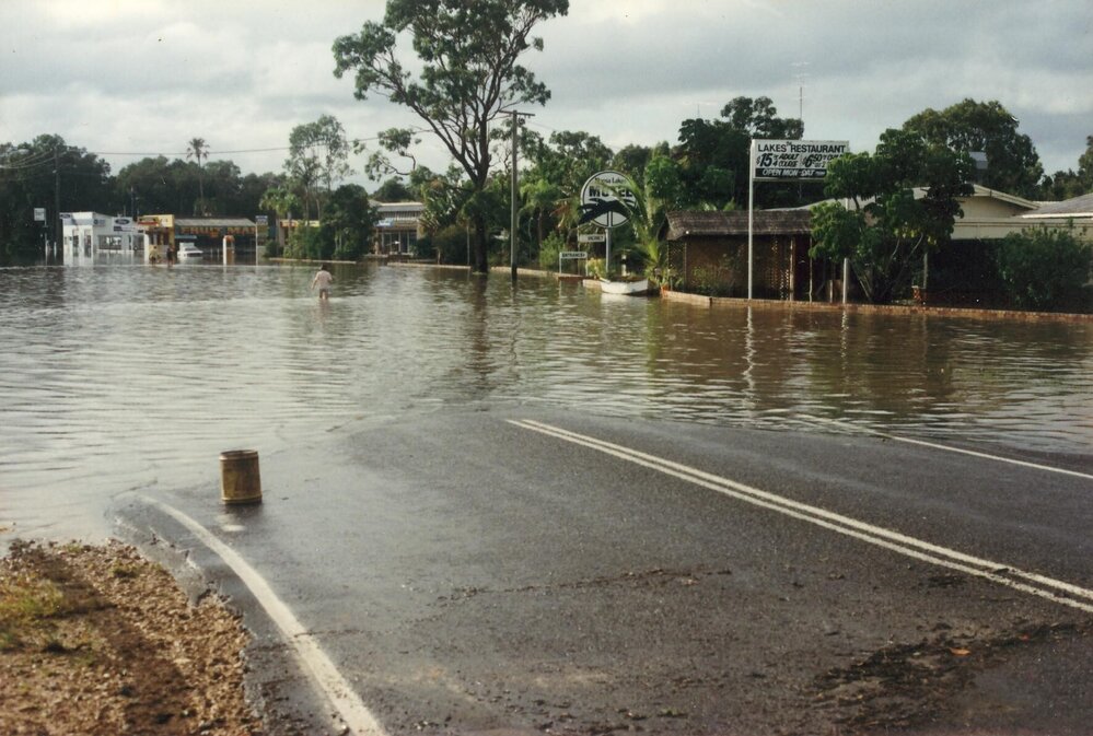 Flooding, Lakes Motel, Hilton Terrace, Tewantin, 1992