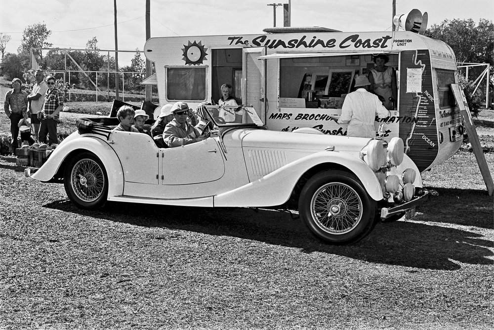Vintage convertible and Sunshine Coast tourist information caravan, Motorkana 72, Peregian Beach, September 1972 