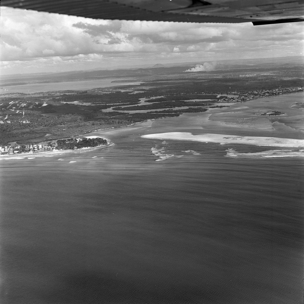 Aerial view mouth of Noosa River, Noosa Heads, 1972 Heritage Noosa