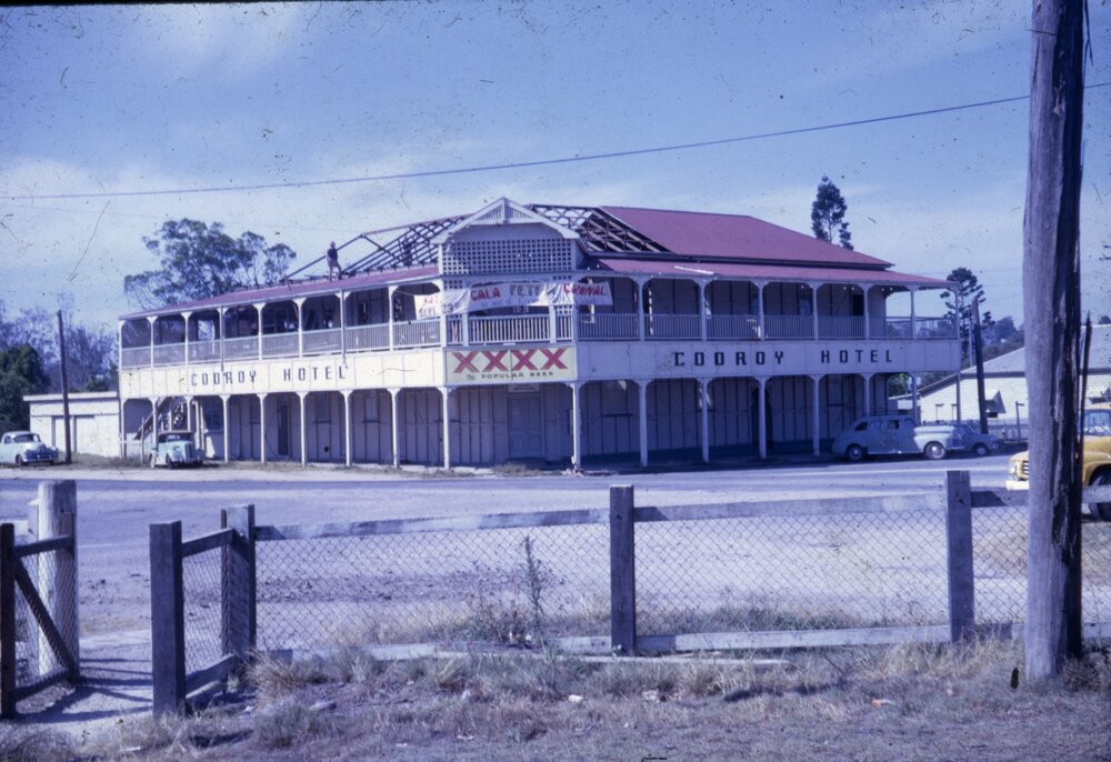 Re-roofing, Cooroy Hotel, Maple Street, Cooroy, September 1950