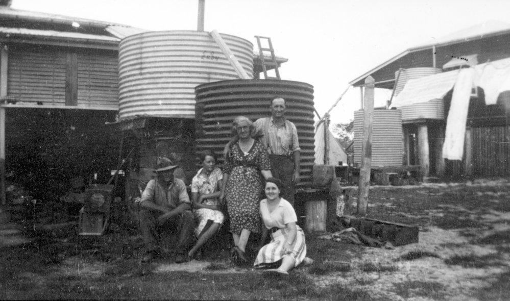 Jack Parkyn and his wife Jane May 'Daisy' with friends at Munna Point, Noosaville, 1945 