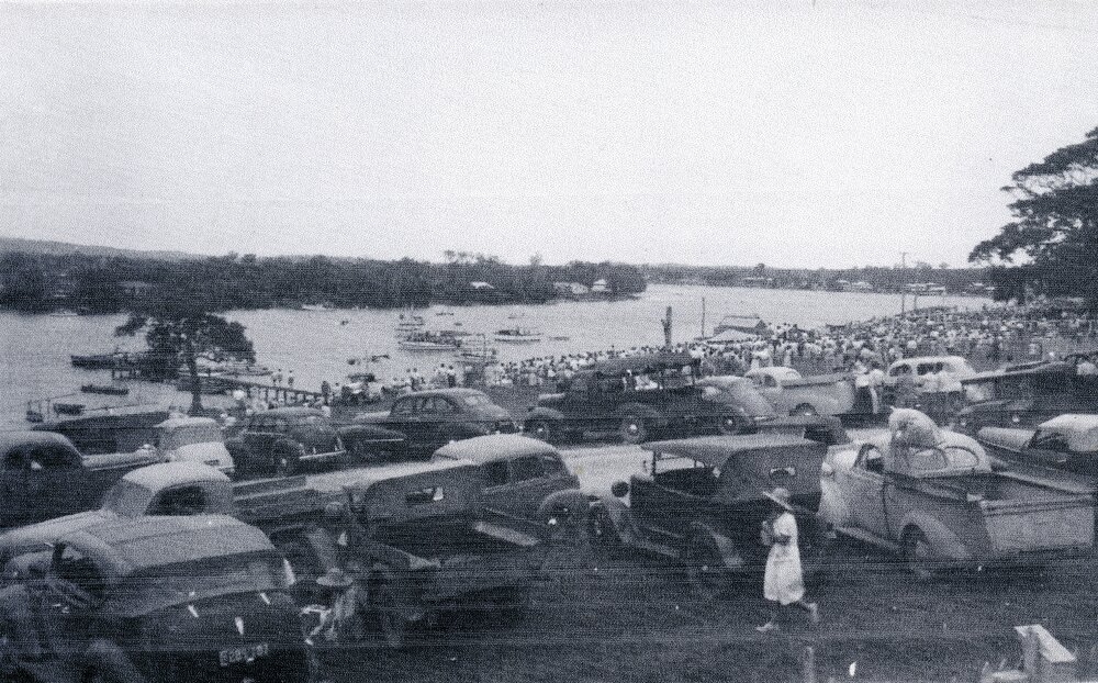 Possibly attendees, Aquatic Sports Day, Noosa River, Tewantin, 1 January 1949