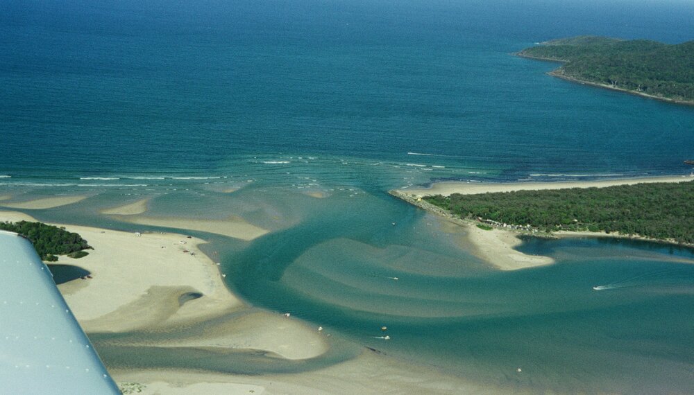Aerial view, Noosa River mouth and Bar, Noosa Heads, 29 December 2004
