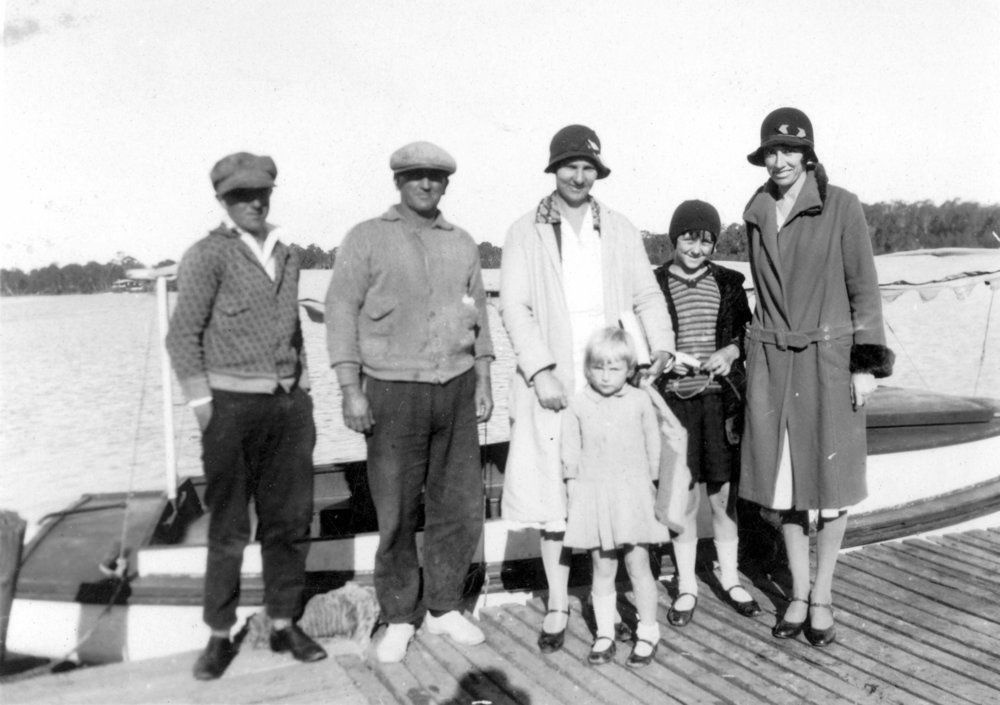 Parkyn family members and friends on the jetty, Tewantin 