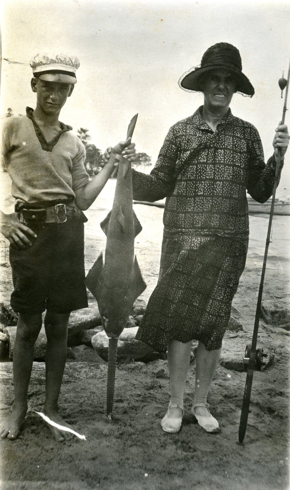 Sawfish, Harold Donald Wood and Mary Jane Wood, Noosa River, ca 1920s