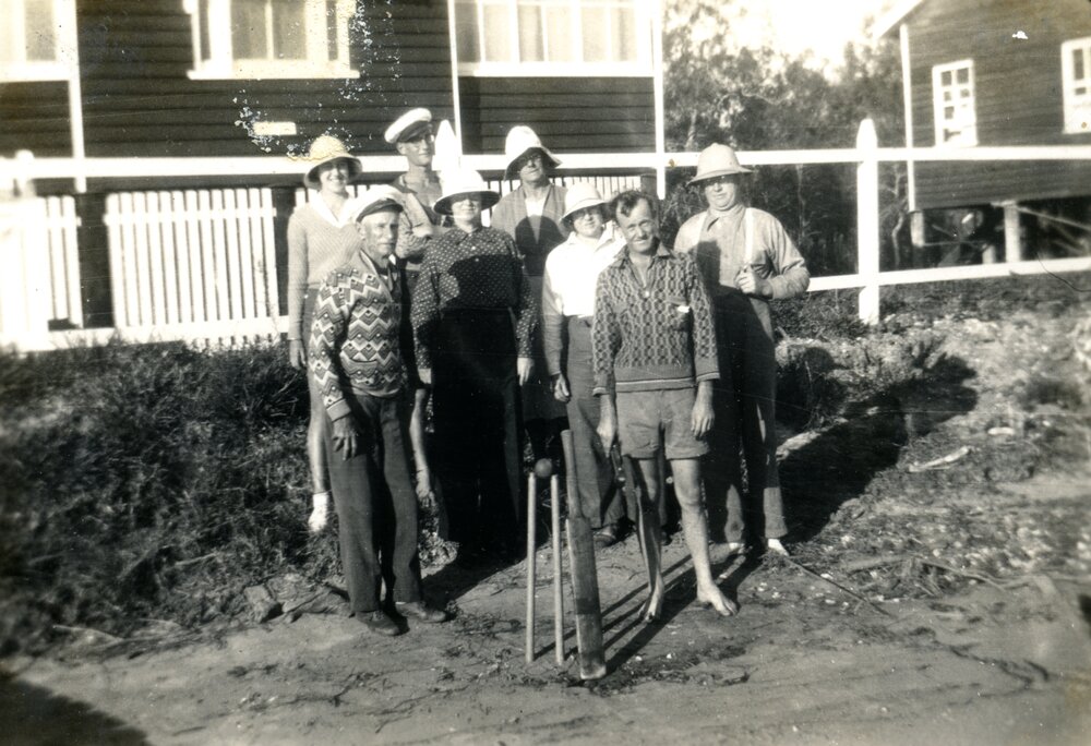 Cricket game, Wood and King families, Munna Point, Noosaville, ca 1920s