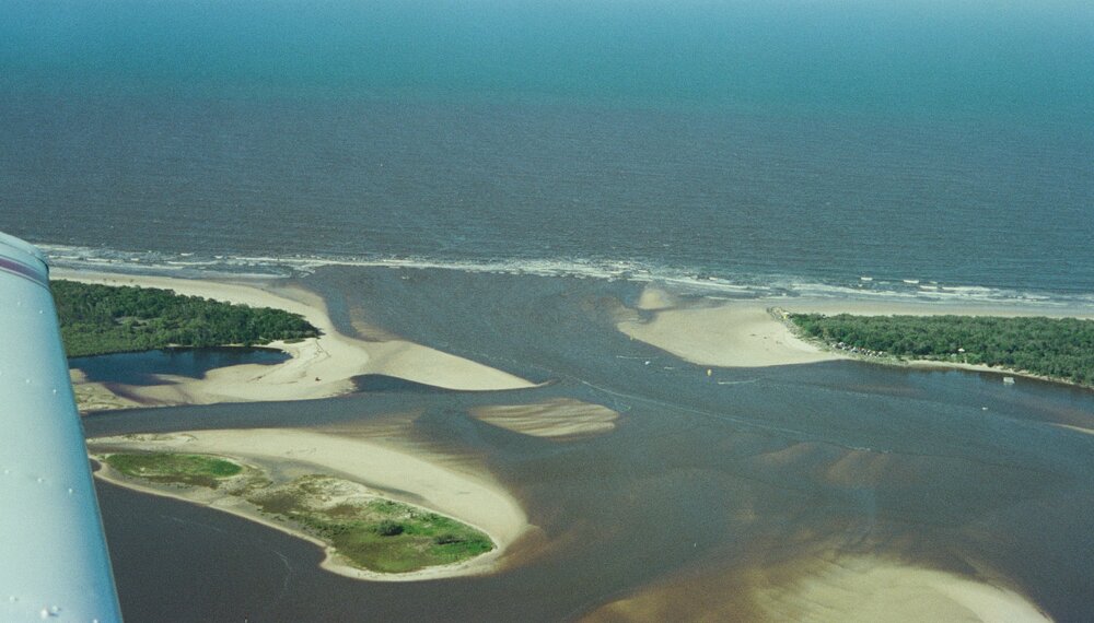 Aerial view, Noosa River mouth and Bar, Noosa Heads, 1 March 2004